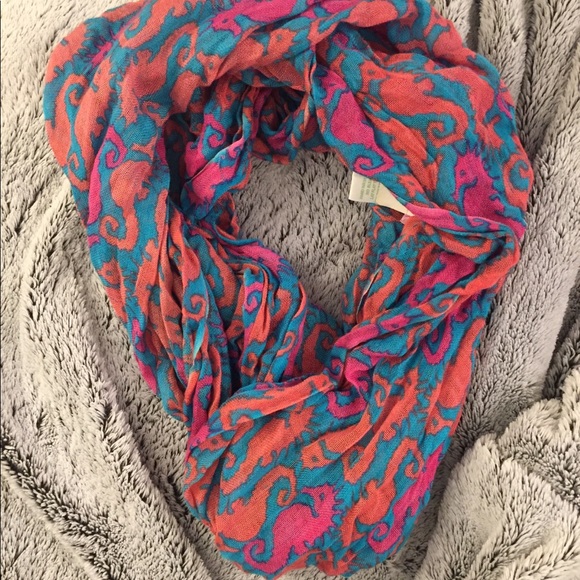 lilly pulitzer seahorse print infinity scarf - Picture 2 of 6